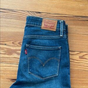Levi’s 721 high rise skinny jeans 27 x28